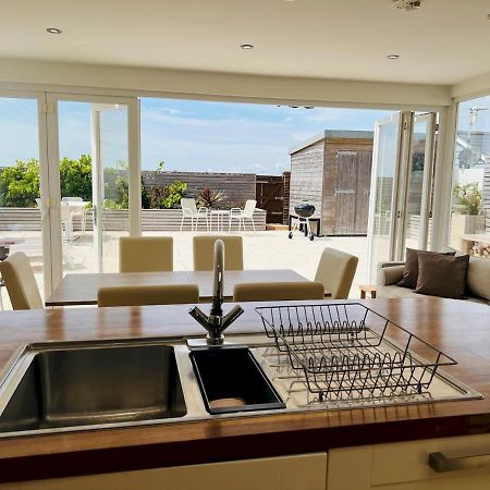 Pass The Keys Fabulous Beach Front Holiday Location Lydd Экстерьер фото