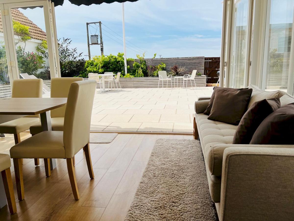 Pass The Keys Fabulous Beach Front Holiday Location Lydd Экстерьер фото